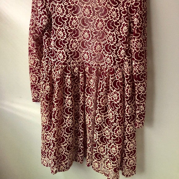 Beautiful Lace Cardigan - Picture 2 of 6